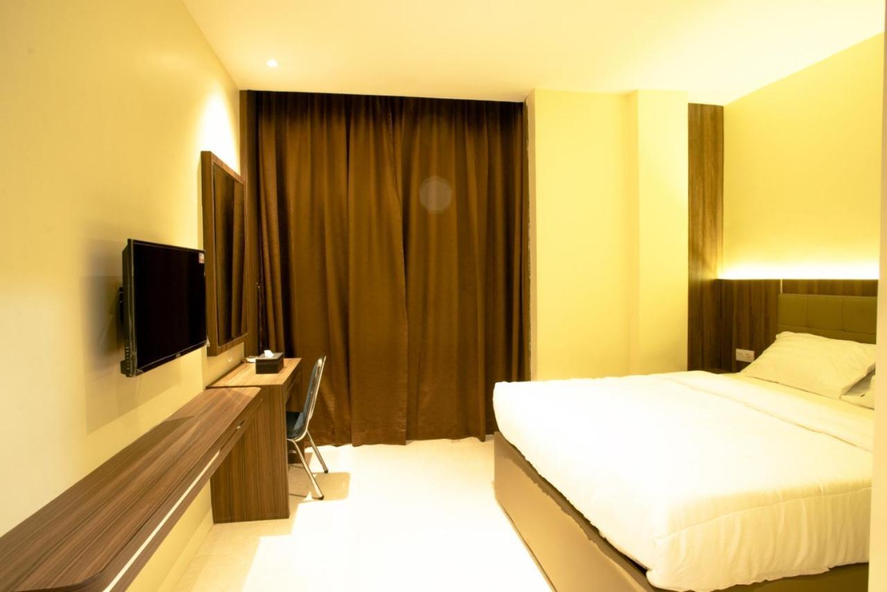 Ak Hotel Nagoya Hill Batam Екстер'єр фото